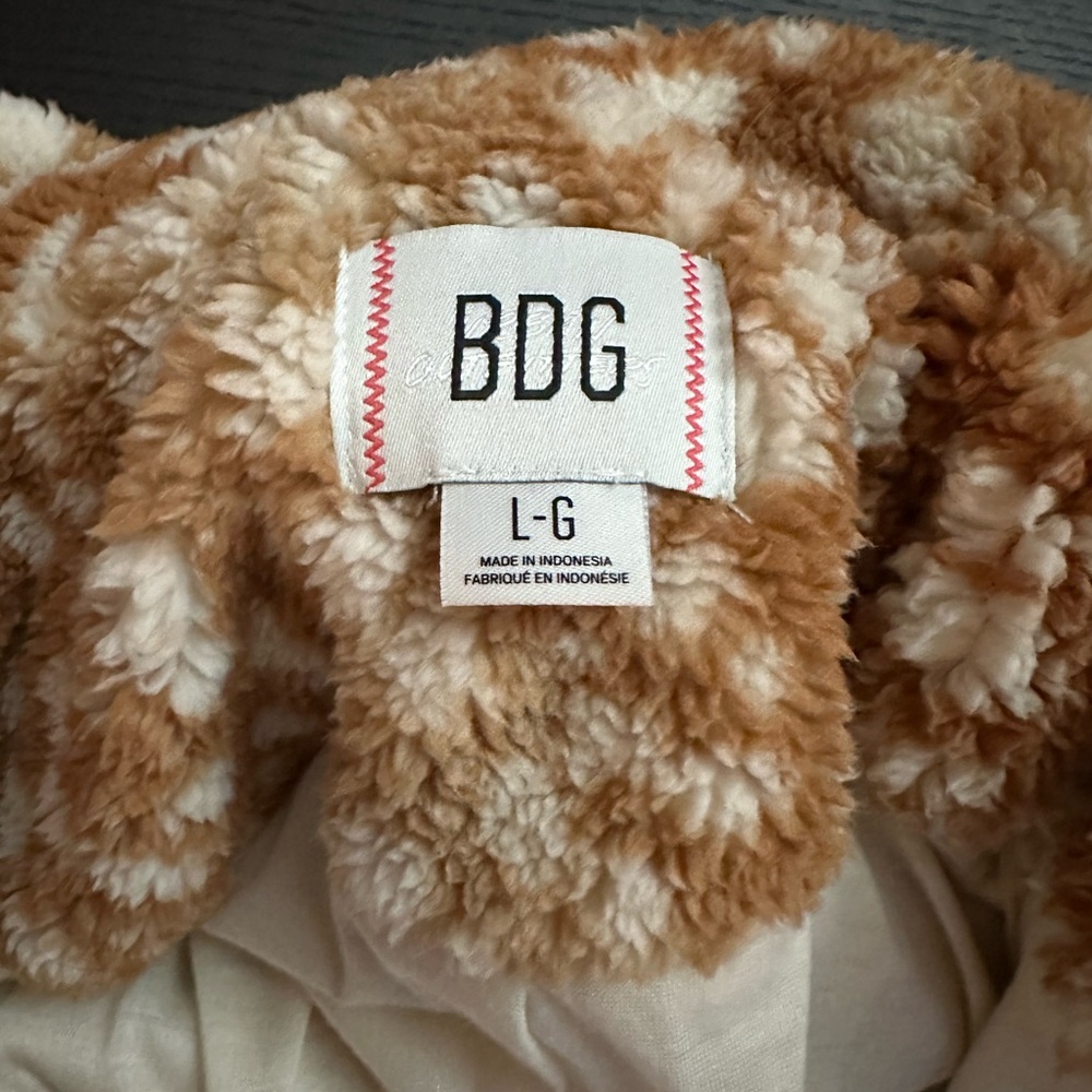 NWOT BDG Mae Printed Piled Fleece Zip-Up Jacket | Large | Color: Fawn Print - Picture 7 of 7